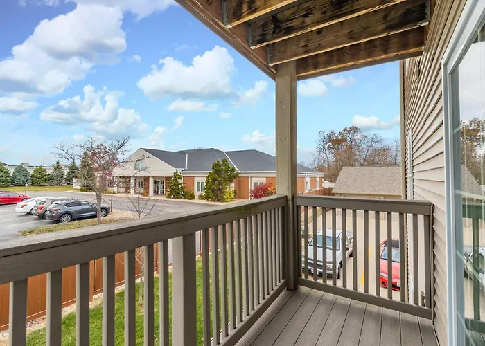 Contemporary Stay In Central Peoria